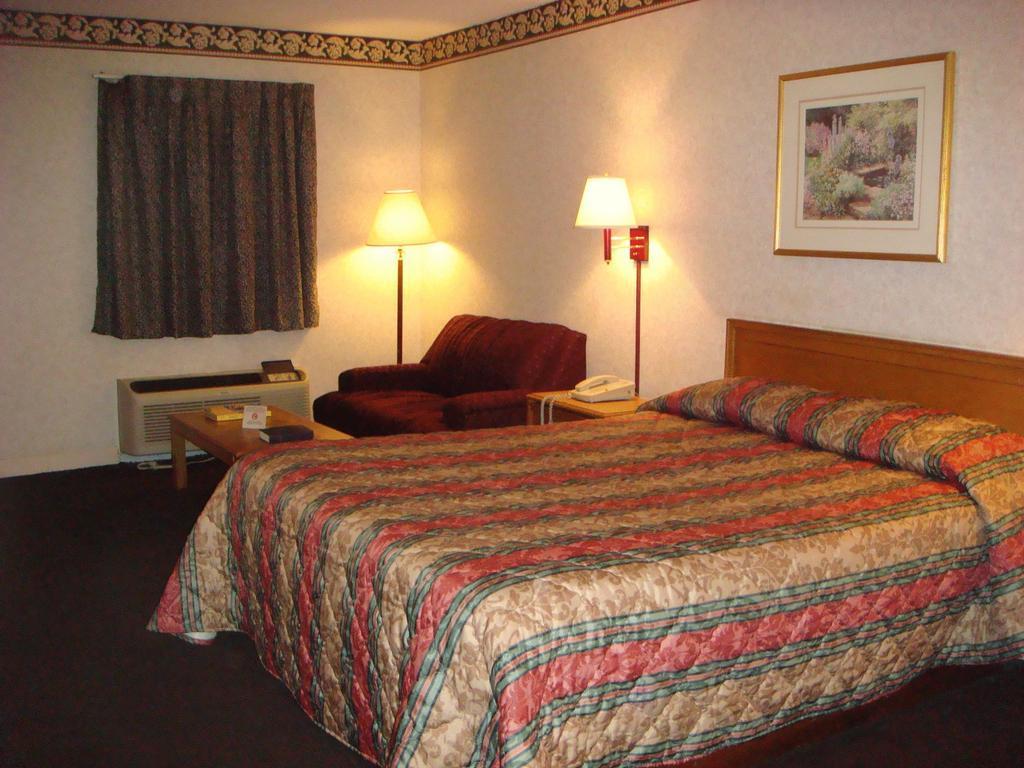 Americas Best Value Inn & Suites Macon Exterior foto
